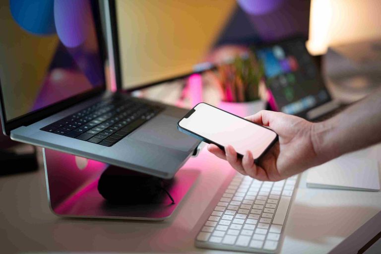 Lessons Learned by a Mobile App Developer in UAE After Building Hundreds of Apps